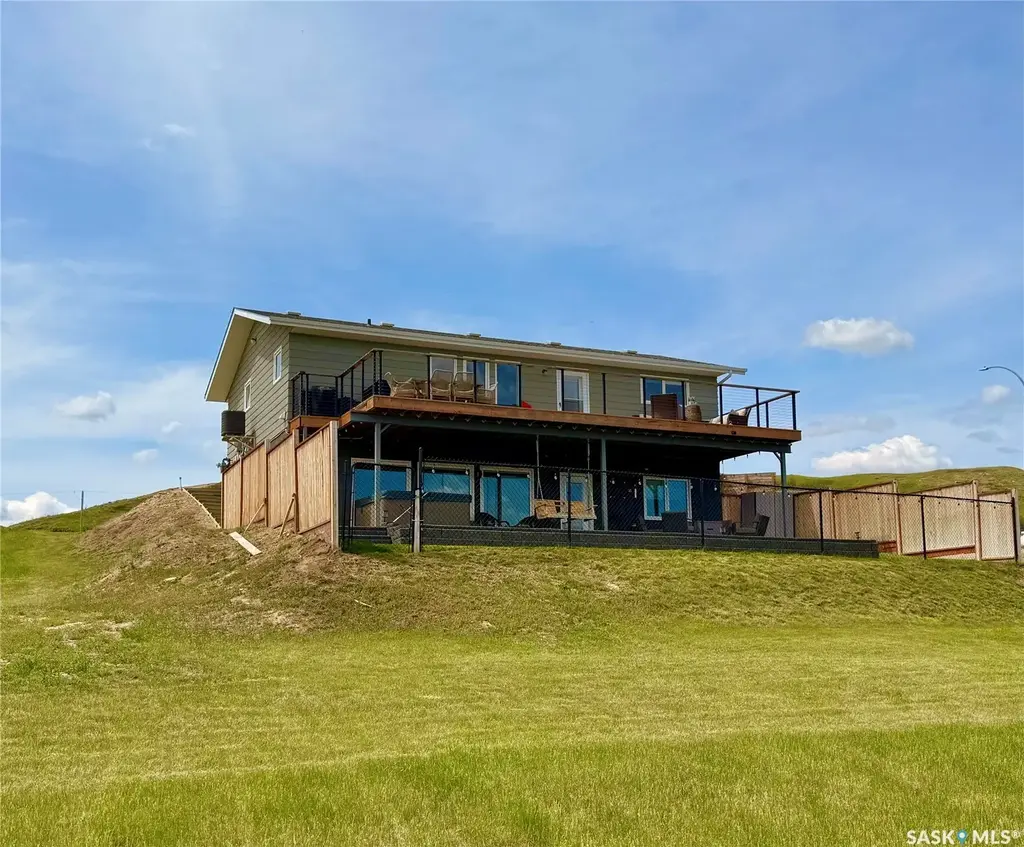 214 Hillcrest Place, Lac Pelletier Rm No 107