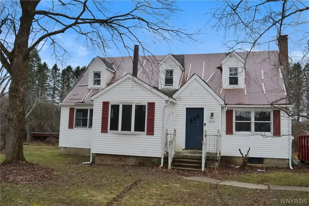 8764 West Avenue, Eden