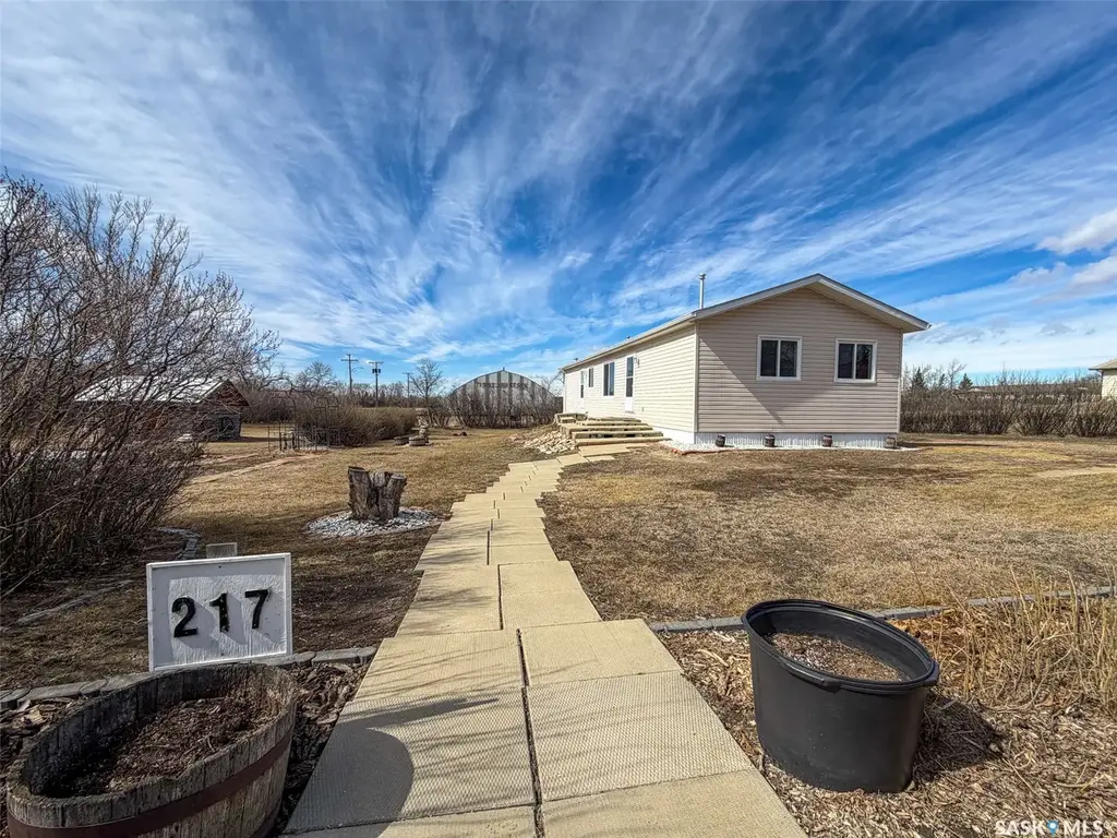 217 2nd Street W, Climax