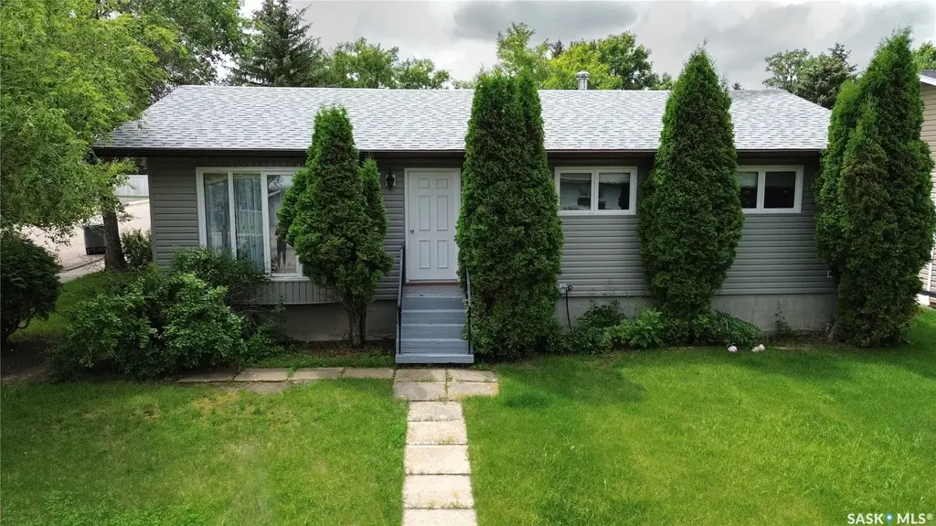 1008 Parklane Drive, Assiniboia