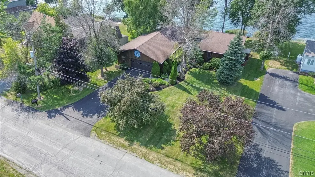 20949 Storrs Road, Hounsfield