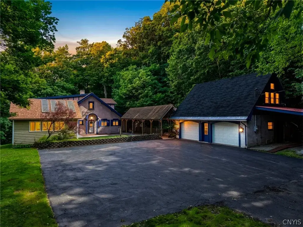 321 Rockwell Road, Onondaga