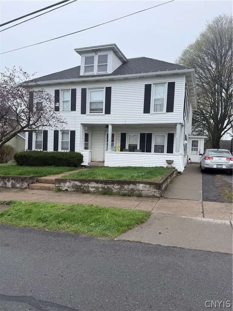 Photo of Listing #S1674362