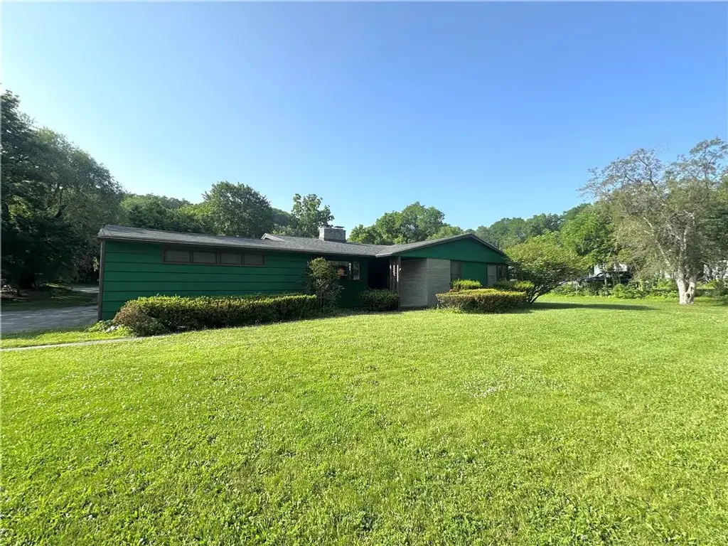 8 Cohocton Street, Naples
