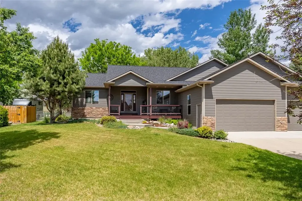 2175 Saddleback Drive, Laurel