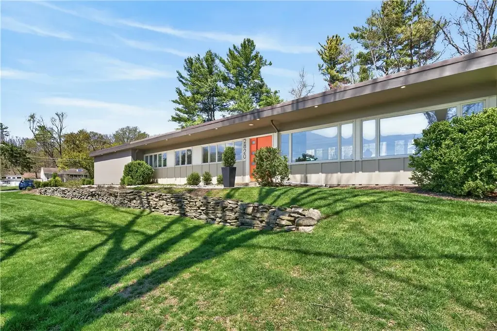2820 Pinewood Circle, Corning