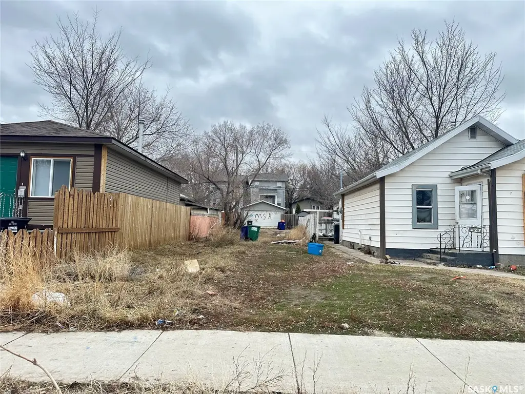 129 M Avenue S, Saskatoon
