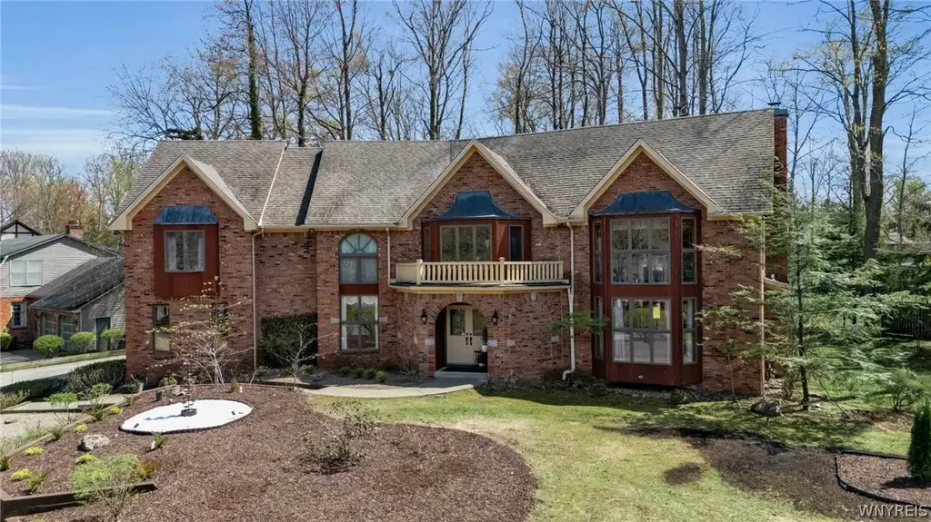 7 Deer Run Court, Amherst