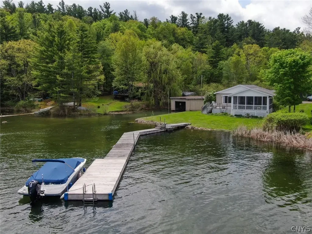 44958 Rock Baie N, Orleans