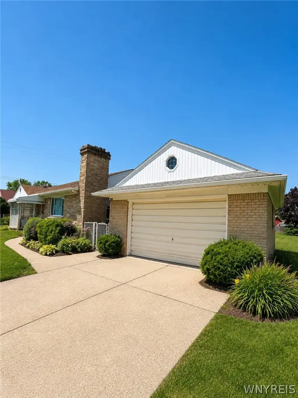 910 George Urban Boulevard, Cheektowaga