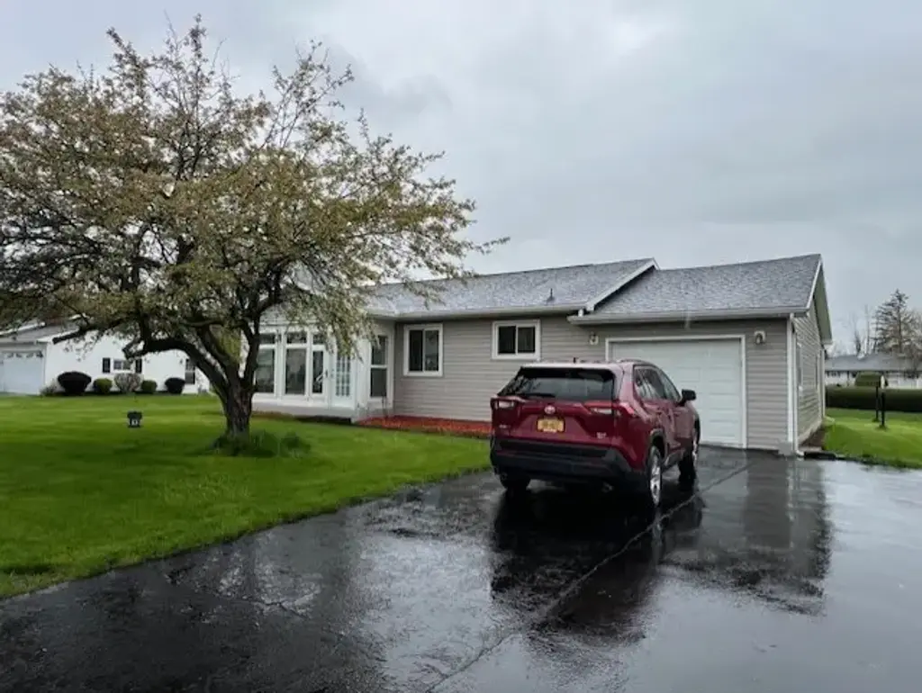 196 Meadowlark Road, Horseheads