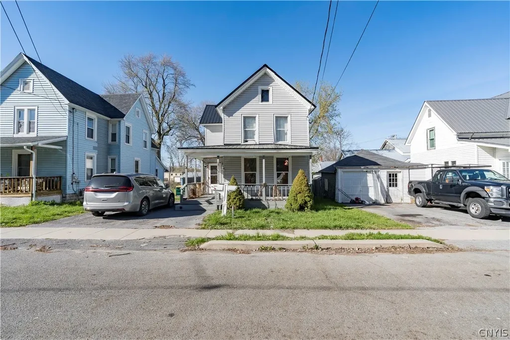 681 Burchard Street, Watertown City