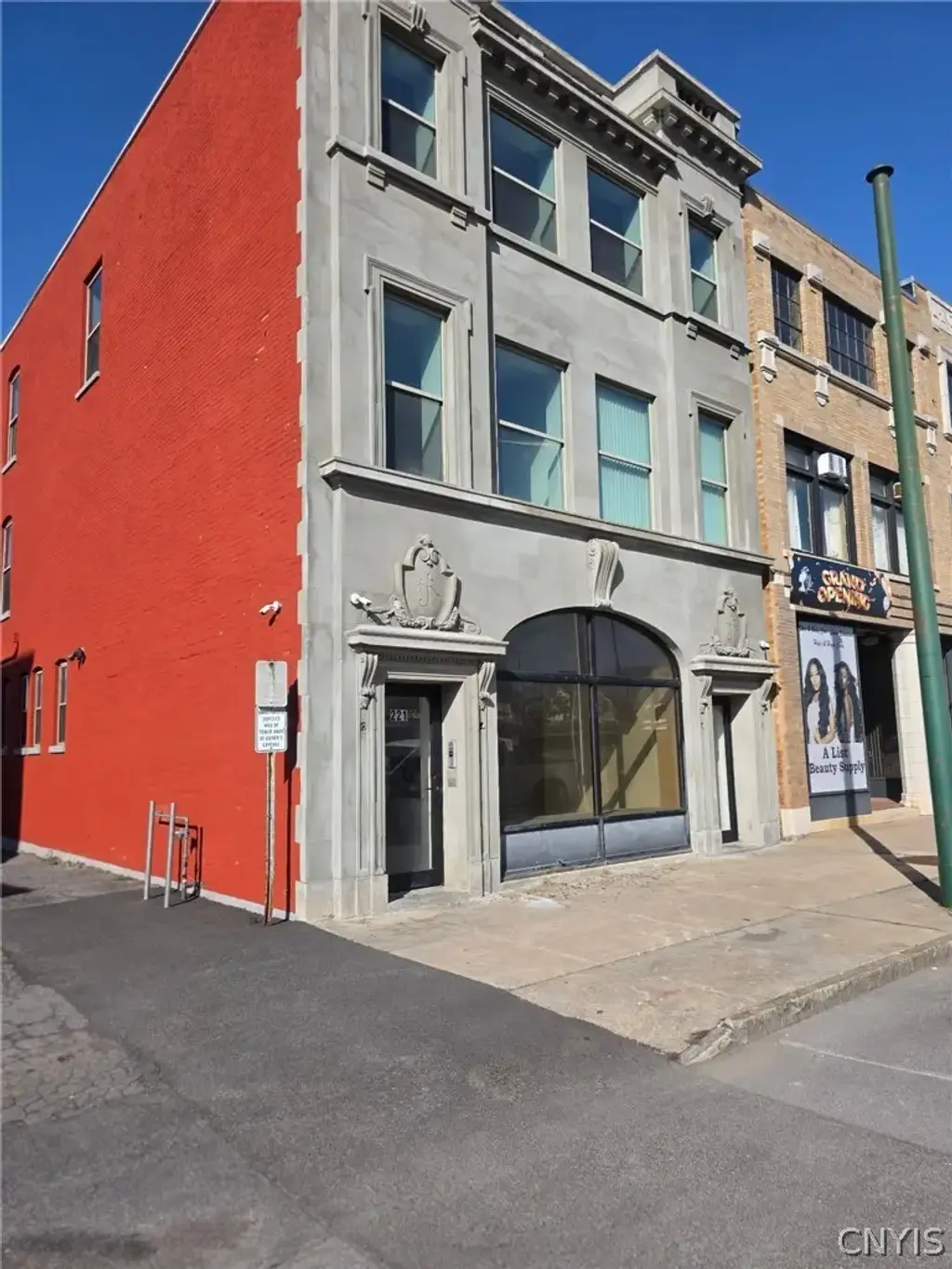 221 Elizabeth Street, Utica