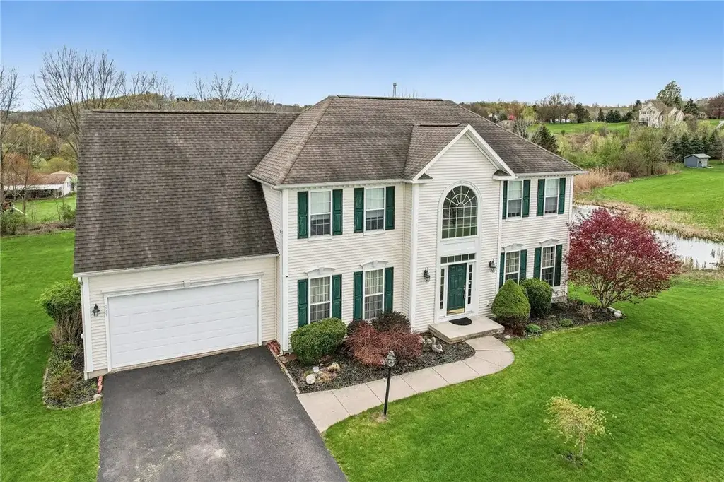 5073 W Ridge Run, Canandaigua Town