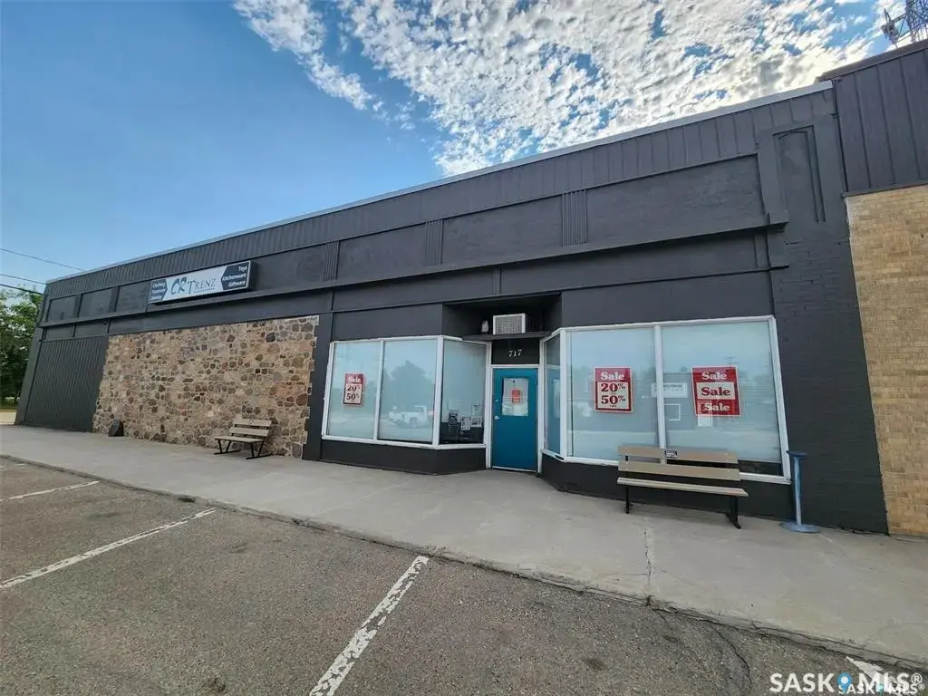 717 Desmond Street, Grenfell
