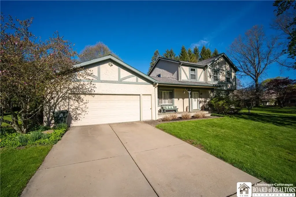 28 Westminster Drive, Ellicott