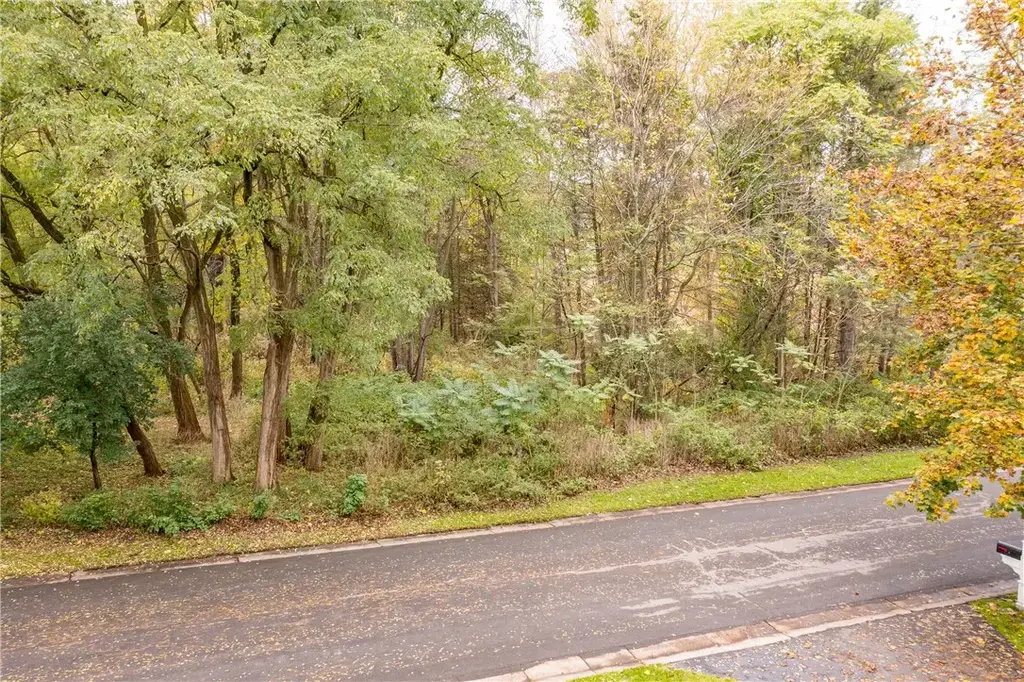 3 Surrey Hill Lane, Mendon