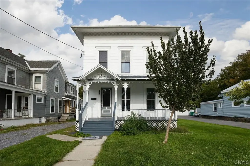363 Flower Avenue E, Watertown City