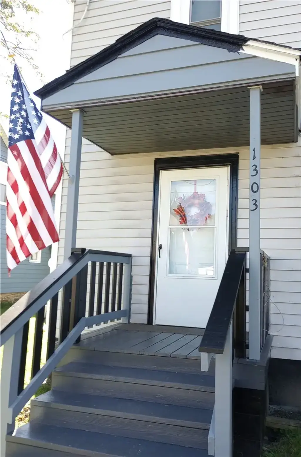 1303 N Main Street, Elmira City