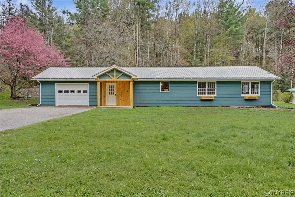 9221 Beebe Hill Road, Cuba