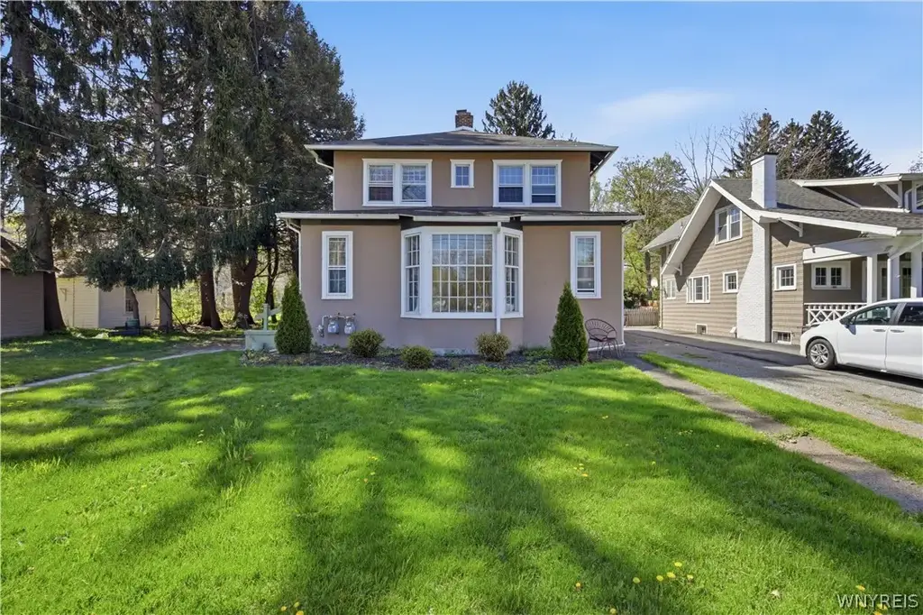 102 Prospect Avenue, Hamburg