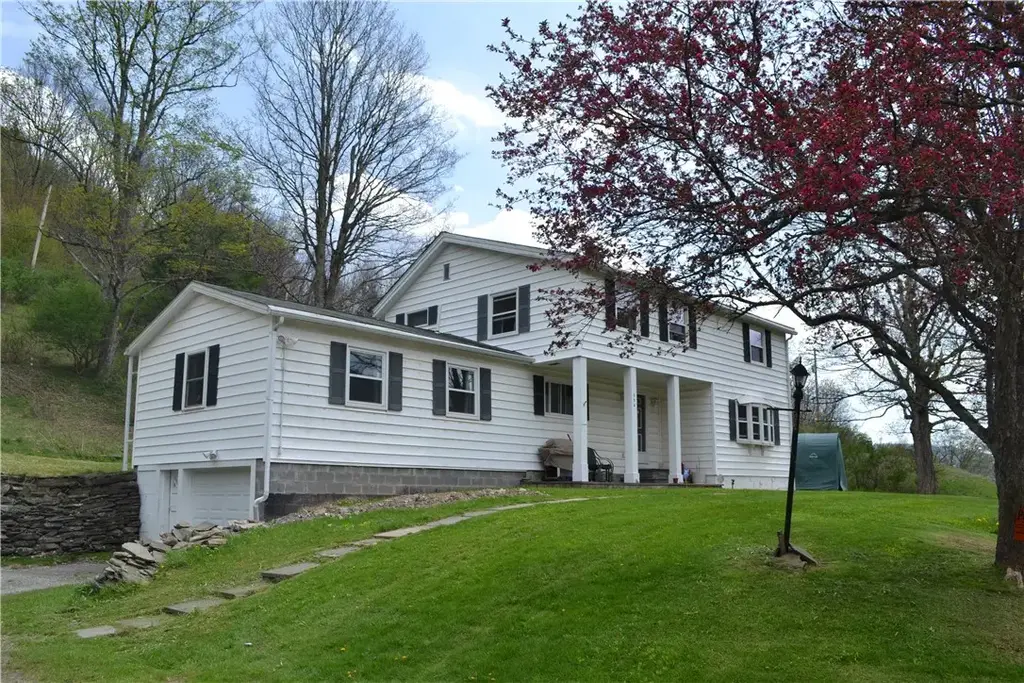 756 County Highway 21, Walton
