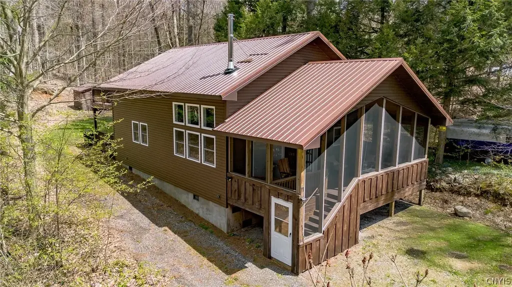 11 Wall Street, Amboy