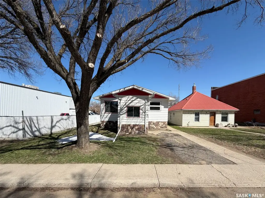 420 1st Street W, Shaunavon