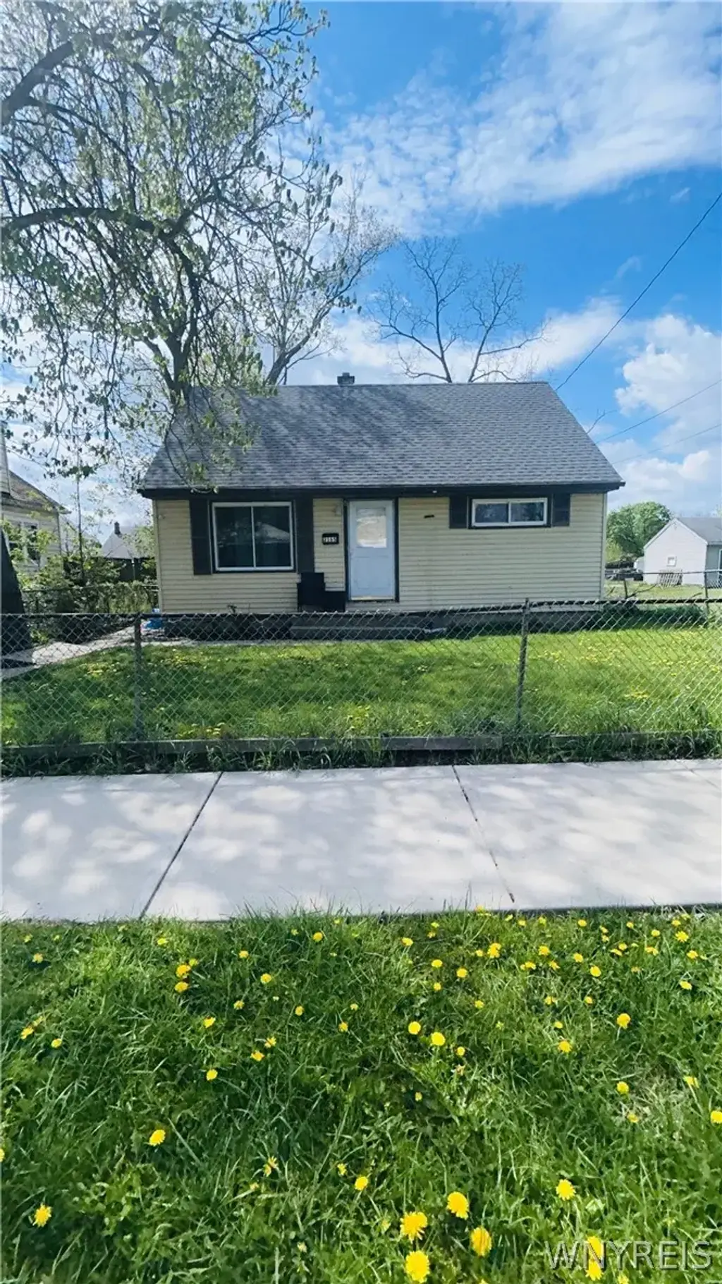 2165 Seneca Avenue, Niagara Falls