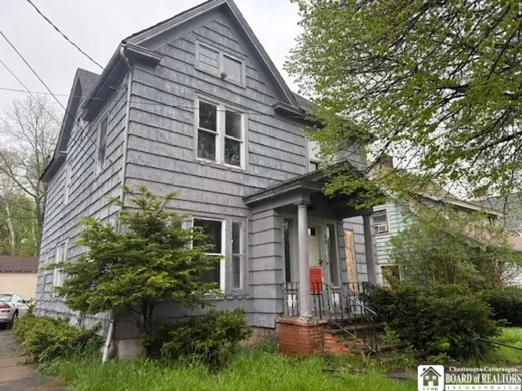 98 Myrtle Street, Jamestown