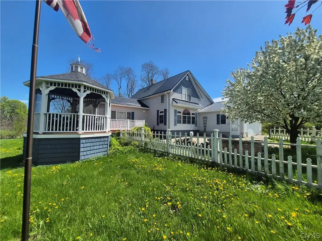 2928 County Route 10, De Peyster