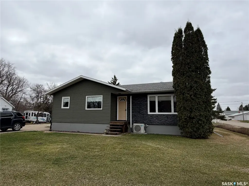 11 Rhodes Street, Redvers