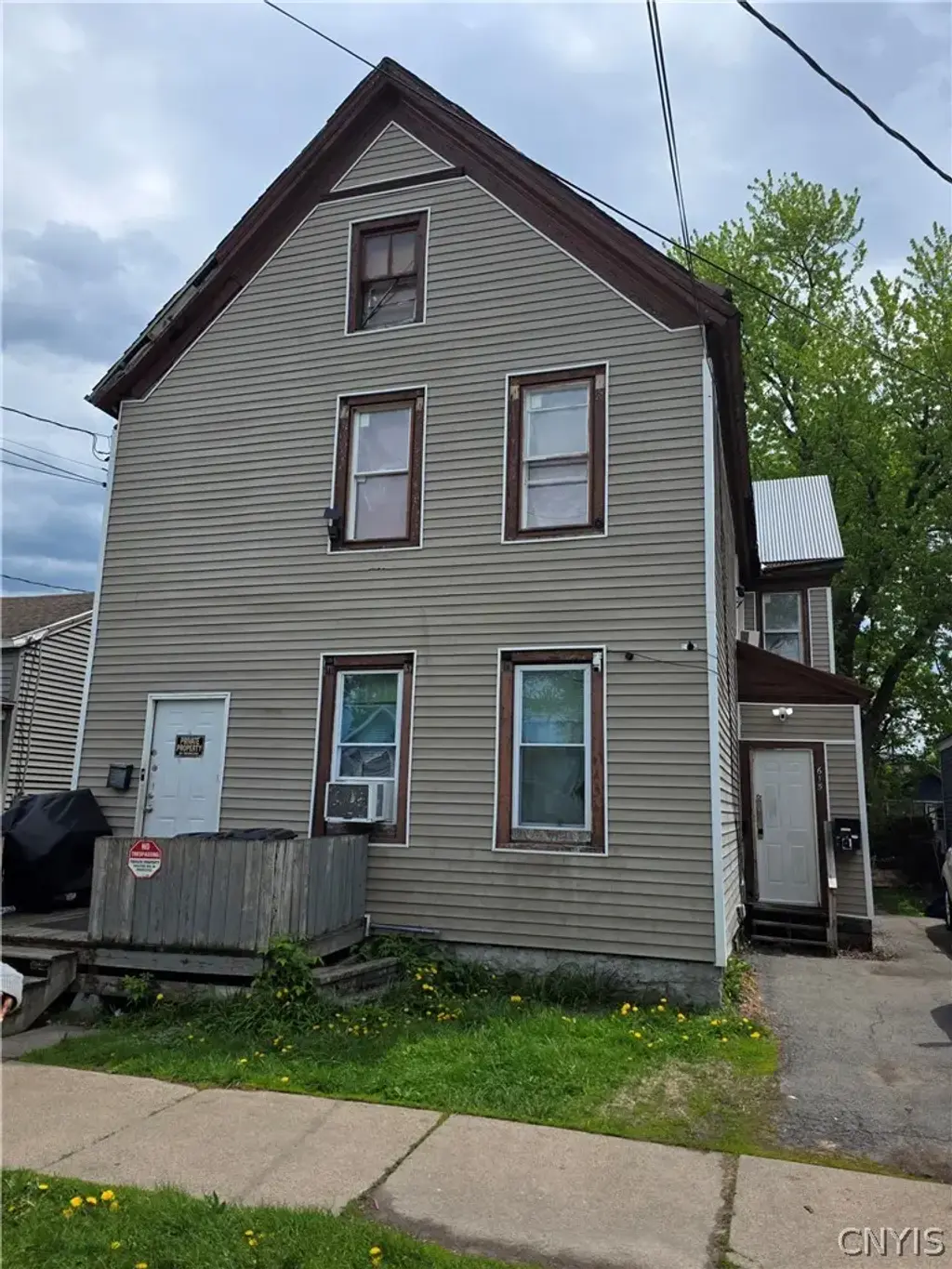 615 Saratoga Street, Utica
