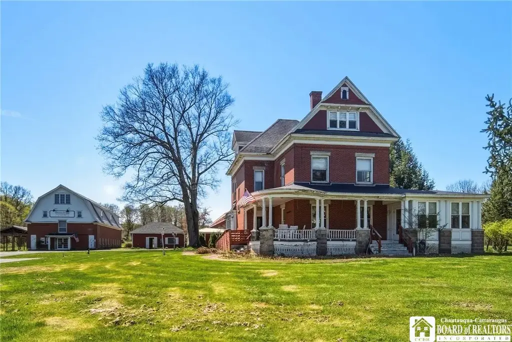 5031 W Lake Road, Chautauqua