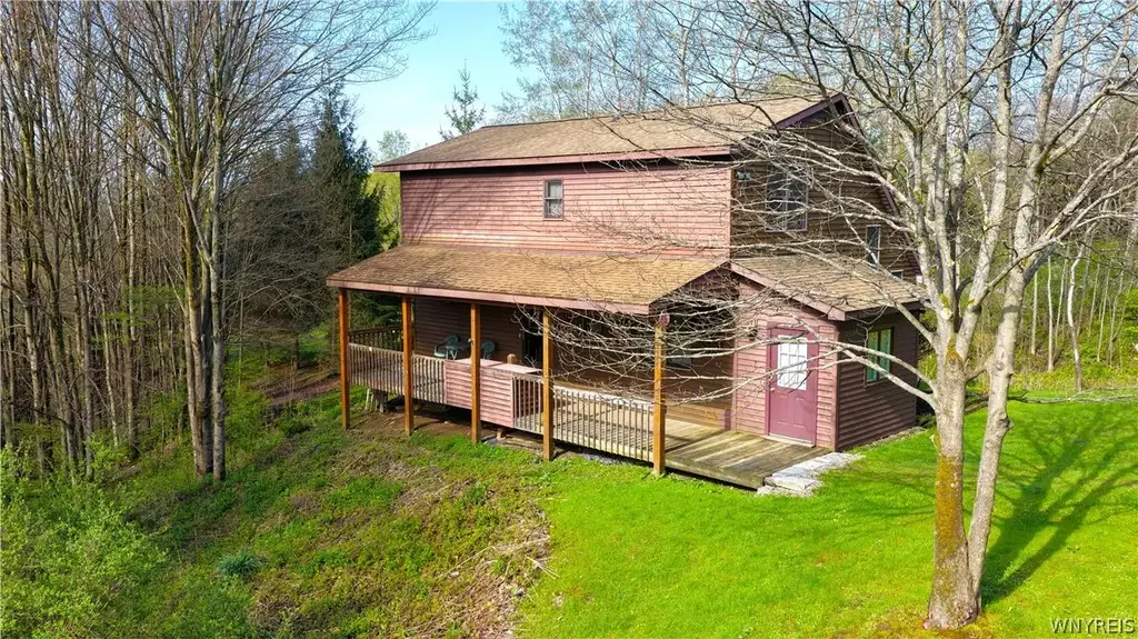 7289 Route 242 W, Mansfield