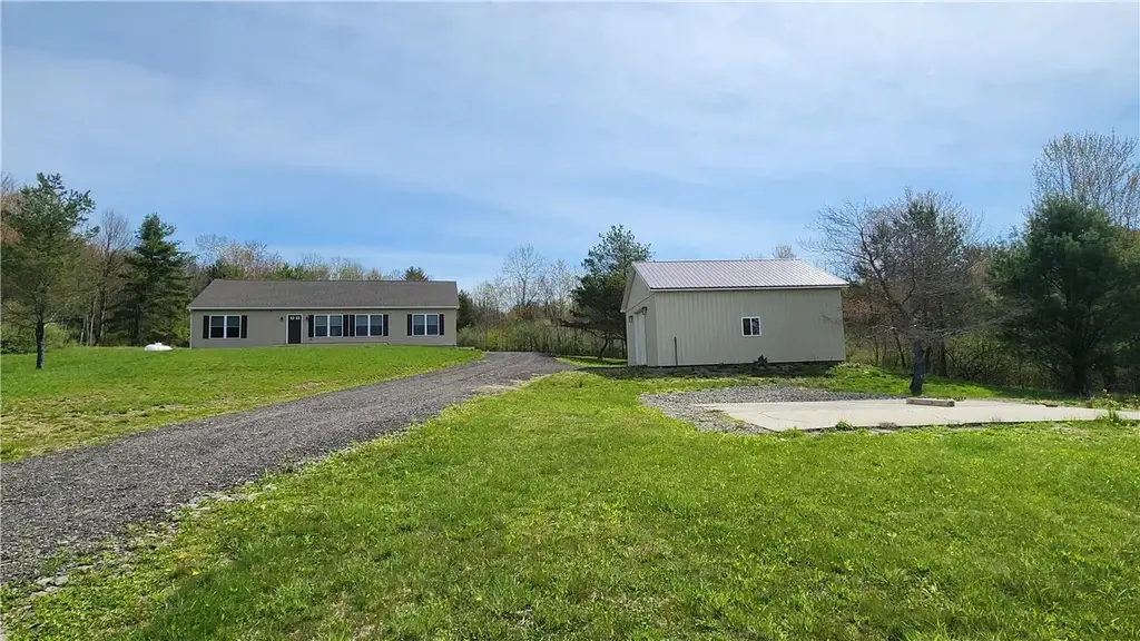 185 Lawrence, Newark Valley