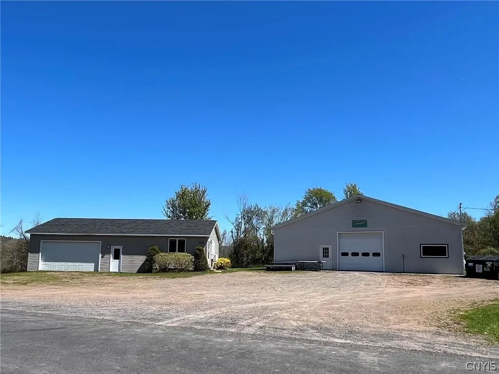 465 W Lake Road, Oswego