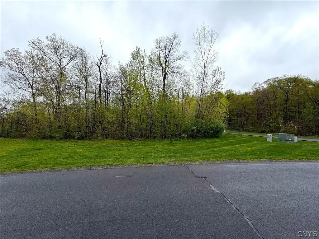 Calemad Drive, Sennett
