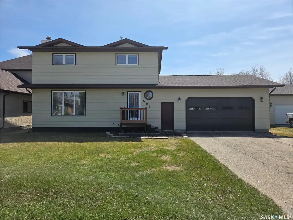 509 Carlyle Avenue, Carlyle