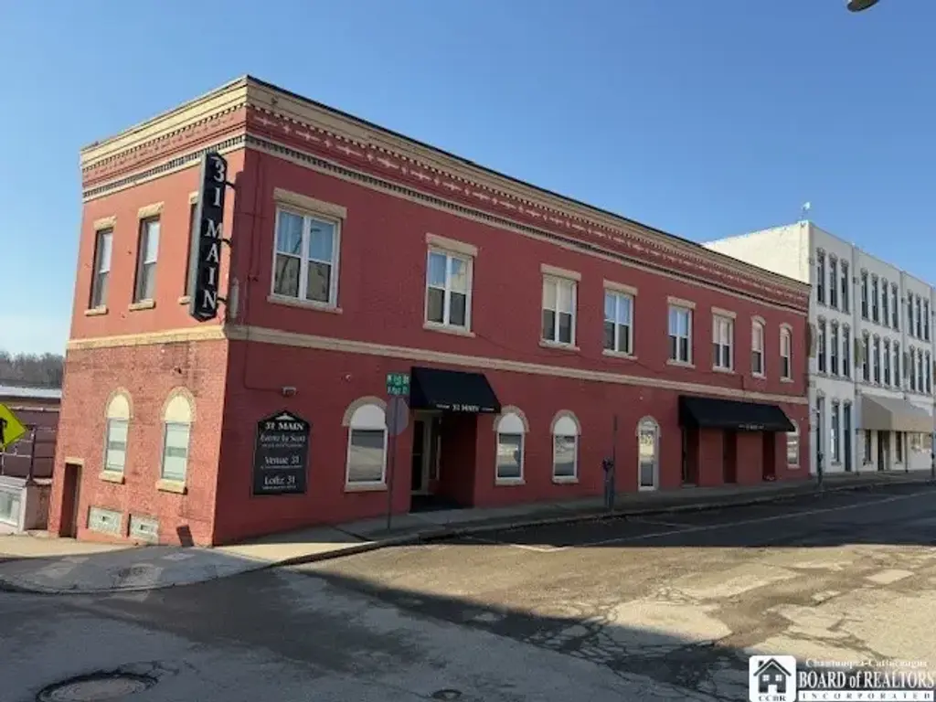 31 N Main Street, Jamestown