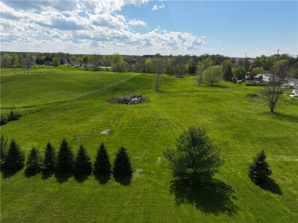 6195 Lincoln Road, Ontario