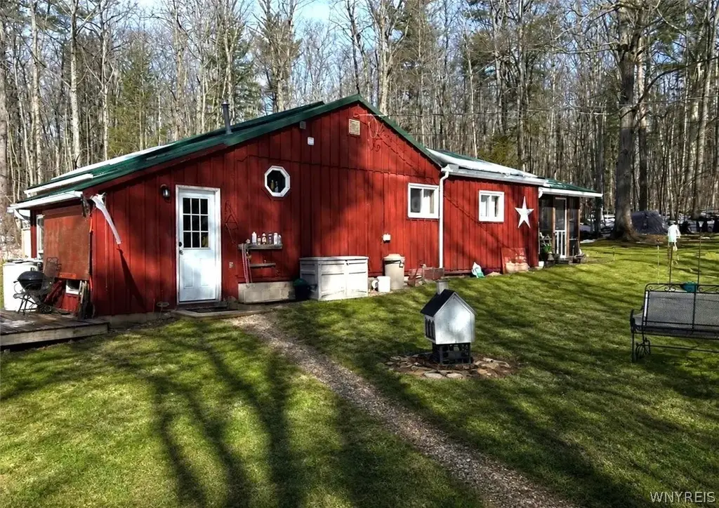 7689 Slusher Hill Road, New Hudson