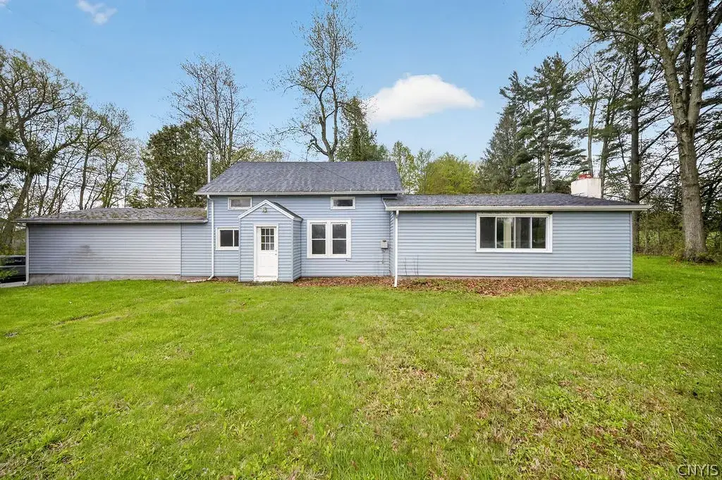 2421 Shamrock Road, Spafford