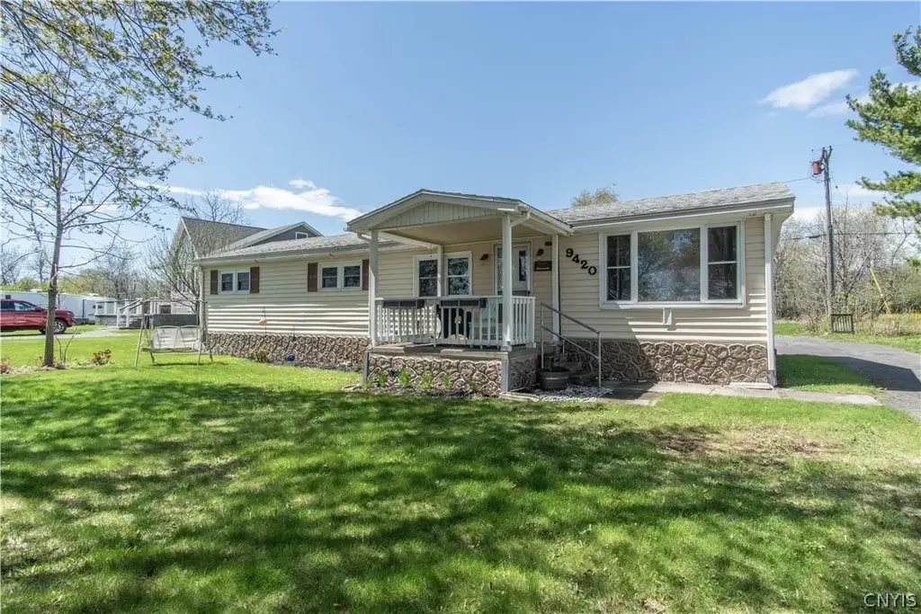 9420 County Route 125, Lyme