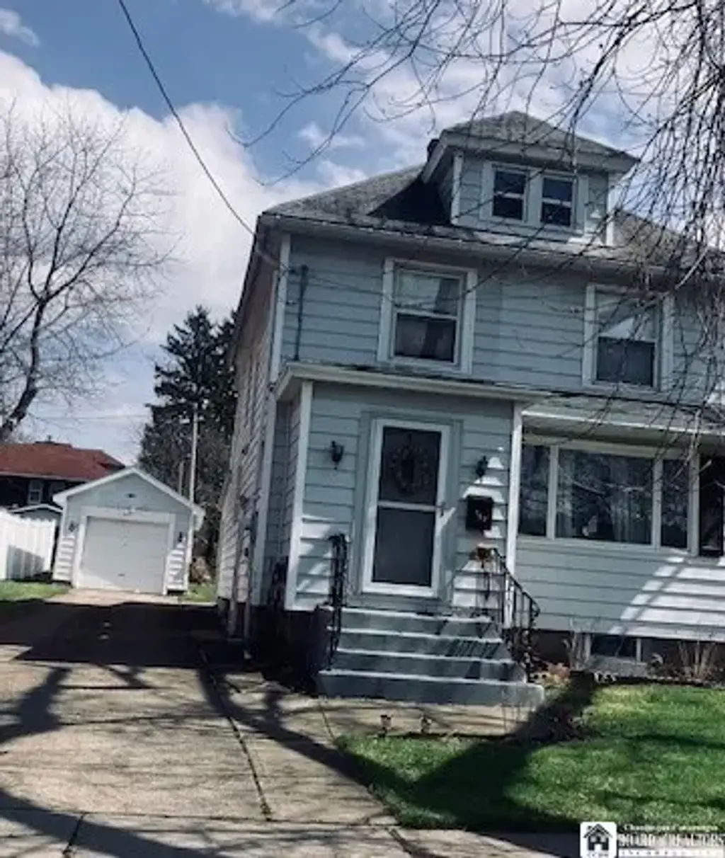140 Central Avenue, Pomfret
