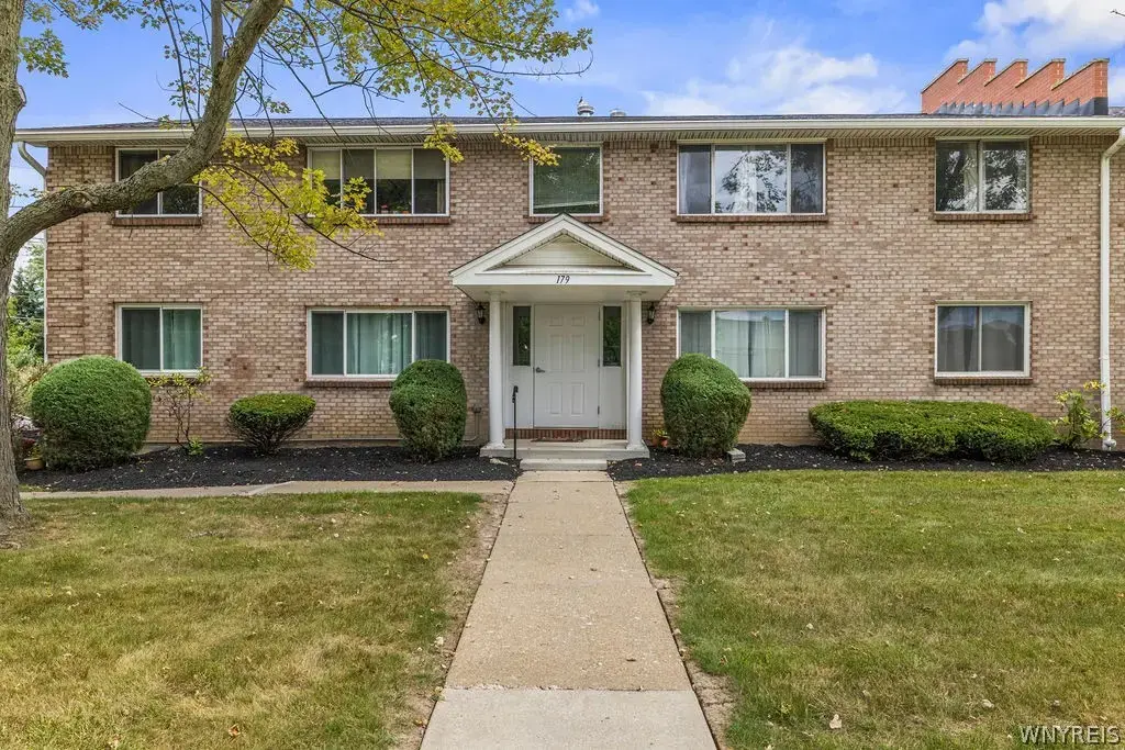 179 Old Lyme Drive # 7, Amherst