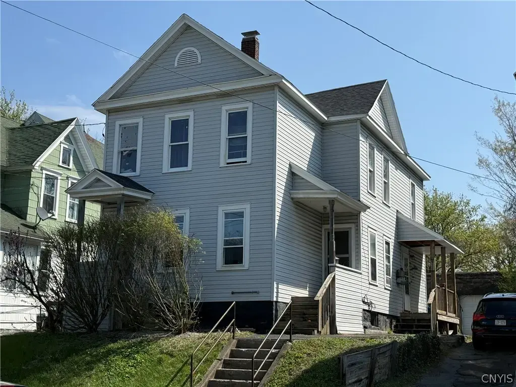 920 Oak Street, Syracuse