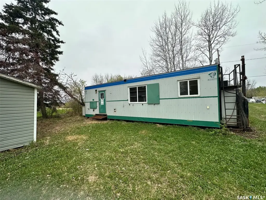 551 Willow Avenue, Porcupine Rm No 395