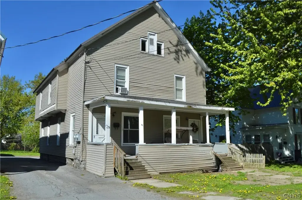 421/423 W Mullin Street, Watertown City