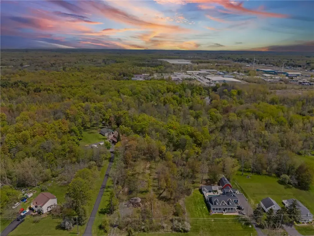 6440 County Line Road, Ontario